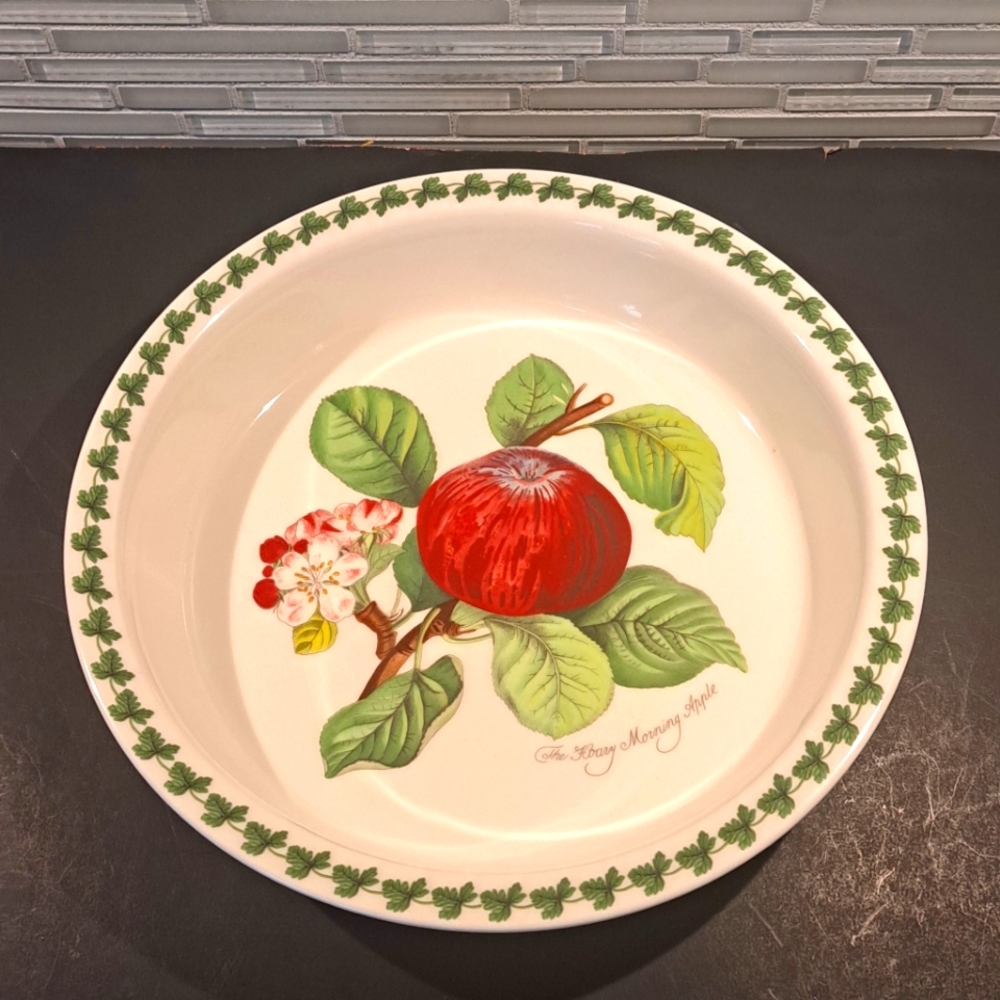 Portmeirion Pomona Hoary Morning Apple 10.5 in. Round Baking Dish. Fire and Ice
